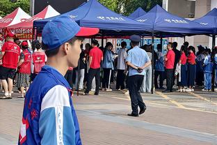 英媒：曼联可能将迪亚洛租给圣徒，今夏若非重伤球员或已离队